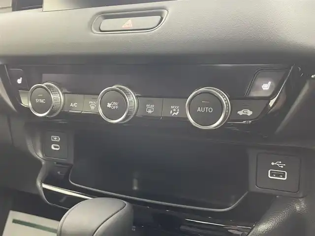 ホンダ ヴェゼル ハイブリッド e:HEV Z 埼玉県 2025(令7)年 0.1千km クリスタルブラックパール 登録済未使用車　純正９型ＤＡ　ＴＶ　ＢＴ　ＥＴＣ２．０　ＢＳＭ　バックカメラ　電動リアゲート　シートヒーター　ハーフレザーシート　ダウンヒルアシストコントロール　ホンダセンシング　LEDヘッドライト　置くだけ充電　ハンドルヒーター