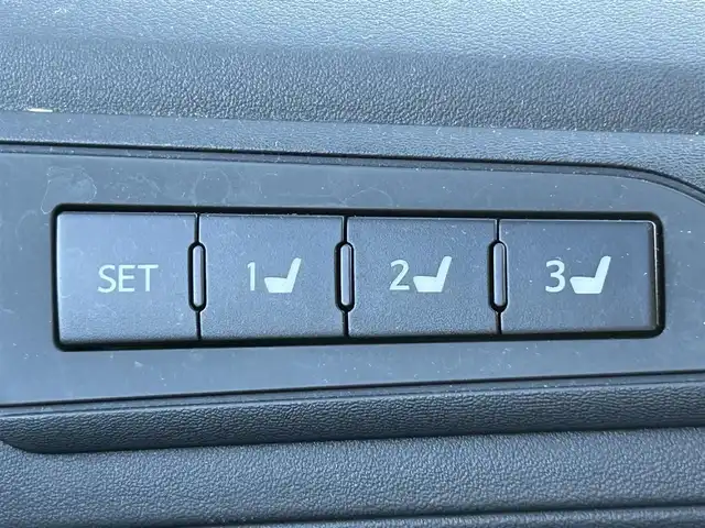 トヨタ ヴェルファイア Z Gエディション 兵庫県 2019(平31)年 6.1万km ホワイトパールクリスタルシャイン ALPINE11インチナビ/フルセグテレビ/BTオーディオ/ALPINEフリップダウンモニター/バックカメラ/モデリスタエアロ/パワーシート/シートベンチレーション/ステアリングヒーター/両側パワースライドドア/デジタルインナーミラー/電動パーキングブレーキ/オートホールド/LEDヘッドライト/純正18インチAW/スペアキー