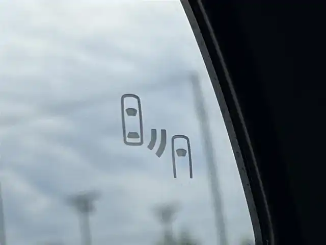 トヨタ ハリアー ハイブリッド Z レザーパッケージ 奈良県 2021(令3)年 2.7万km スレートグレーメタリック モデリスタフルエアロ/純正１２．３インチディスプレイオーディオ/（フルセグ/BT/AppleCarPlay/AndroidAuto)/ＪＢＬプレミアムサウンドシステム/レーダークルーズコントロール/アラウンドビューモニター/ブラインドスポットモニター/前後コーナーセンサー/プリクラッシュセーフティ/レーンキープアシスト/パワーバックドア/レザーシート/運転席メモリーシート/前席パワーシート/前席シートヒーター/前席エアーシート/ステアリングヒーター/デジタルインナーミラー/ＥＴＣ２．０/前方ドライブレコーダー/純正19インチAW/保証書/取り扱い説明書/スペアキーX1