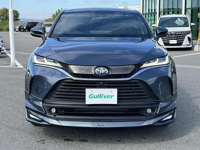 トヨタ ハリアー ハイブリッド Z レザーパッケージ 奈良県 2021(令3)年 2.7万km スレートグレーメタリック モデリスタフルエアロ/純正１２．３インチディスプレイオーディオ/（フルセグ/BT/AppleCarPlay/AndroidAuto)/ＪＢＬプレミアムサウンドシステム/レーダークルーズコントロール/アラウンドビューモニター/ブラインドスポットモニター/前後コーナーセンサー/プリクラッシュセーフティ/レーンキープアシスト/パワーバックドア/レザーシート/運転席メモリーシート/前席パワーシート/前席シートヒーター/前席エアーシート/ステアリングヒーター/デジタルインナーミラー/ＥＴＣ２．０/前方ドライブレコーダー/純正19インチAW/保証書/取り扱い説明書/スペアキーX1