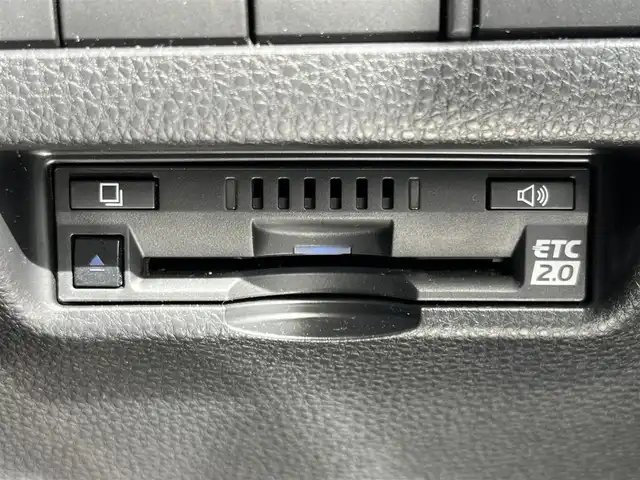 トヨタ ハリアー ハイブリッド Z レザーパッケージ 奈良県 2021(令3)年 2.7万km スレートグレーメタリック モデリスタフルエアロ/純正１２．３インチディスプレイオーディオ/（フルセグ/BT/AppleCarPlay/AndroidAuto)/ＪＢＬプレミアムサウンドシステム/レーダークルーズコントロール/アラウンドビューモニター/ブラインドスポットモニター/前後コーナーセンサー/プリクラッシュセーフティ/レーンキープアシスト/パワーバックドア/レザーシート/運転席メモリーシート/前席パワーシート/前席シートヒーター/前席エアーシート/ステアリングヒーター/デジタルインナーミラー/ＥＴＣ２．０/前方ドライブレコーダー/純正19インチAW/保証書/取り扱い説明書/スペアキーX1