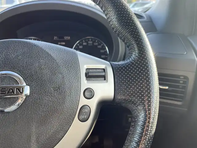 日産 エクストレイル 20Xtt 宮崎県 2012(平24)年 8万km ダイヤモンドブラック ４WD/ダウンヒルアシストコントロール/純正ナビ/（AVC－ZH77）（フルセグ）（BT）/クルーズコントロール/シートヒーター/（助手席シートヒーター付き）（リアシートヒーター付き）/パワーステアリング/パワーウィンドウ/純正アルミホイール/純正LEDライト/エアバックW/純正フロアマット/オートライト/ABS/ETC/AAC