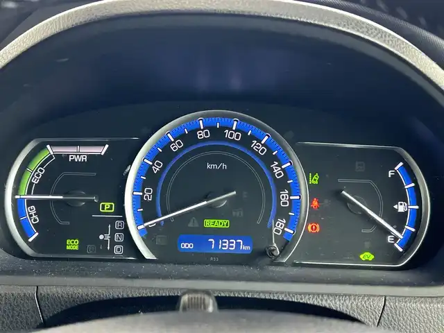 トヨタ ヴォクシー ハイブリッド V 茨城県 2016(平28)年 7.2万km ブラック 10型純正ナビ（AM/FM/TV/Bluetooth/HDMI)/フリップダウンモニター/トヨタセーフティセンスC（衝突回避支援パッケージ）/・プリクラッシュセーフティシステム/・レーンディパーチャーアラート/・オートマチックハイビーム/先行車発進告知機能/前後ドライブレコーダー/シートヒーター/ビルトインETC/クルーズコントロール/LEDヘッドライト/両側パワースライドドア/オートマチックハイビーム/オートライト/純正フロアマット/衝突被害軽減システム/レーンキープアシスト/スペアキー/保証書/取扱説明書