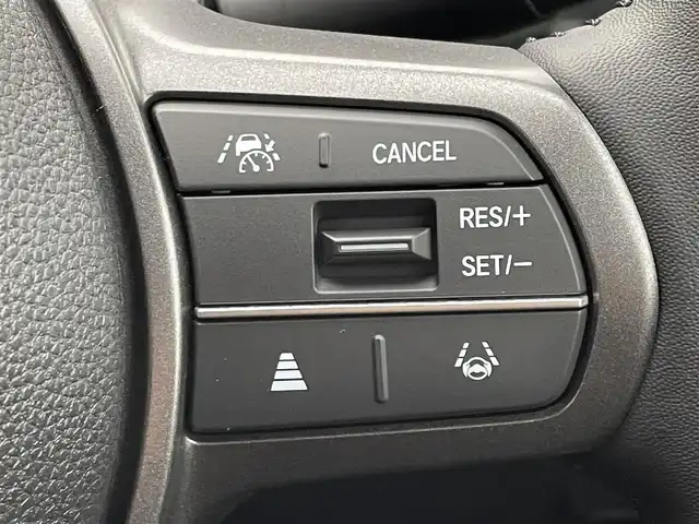 ホンダ フリード ハイブリット e:HEV クロスター 東京都 2025(令7)年 0.1千km ベージュ e:HEV クロスター　2LE40C3　6人　9インチナビ　LXM-242ZFNI(207680円)/登録済未使用車　/純正９型ナビ　/ホンダセンシング　/両側電動ドア　/ハーフレザー　/追従クルコン　/フルセグＴＶ　/Ｂｌｕｅｔｏｏｔｈ　/純正１５インチＡＷ　/LEDヘッド　/コーナーセンサー　/オートライト