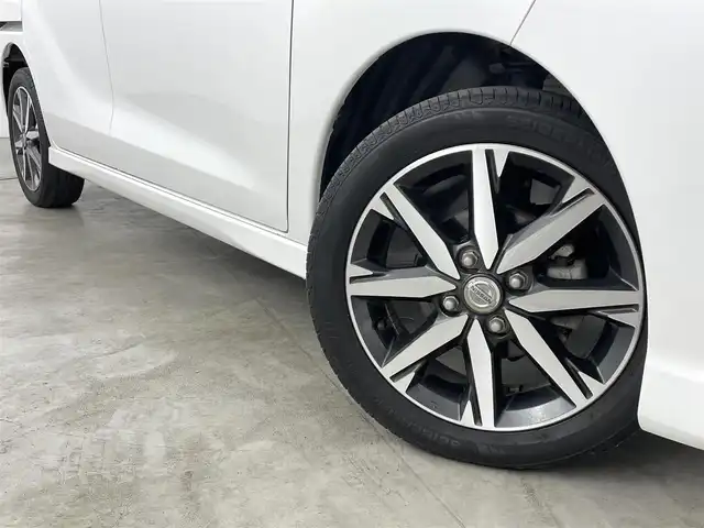 日産 デイズ ルークス ハイウェイスター Xターボ 福島県 2019(令1)年 2.2万km ホワイトパール 衝突軽減/・踏み間違い防止/・ヒルスタートアシスト/・車線逸脱警報/・クリアランスソナー/純正サイドエアロ/純正７インチナビ/・フルセグ/TV/BT/SD/CD/DVD/FM/AM/バックカメラ/・全方位カメラ/片側パワースライドドア/ベンチシート/・ロールサンシェード/・リアシーリングファン/LEDオートライト/・フォグライト/純正アルミホイール付きサマータイヤ/ETC/ドラレコ/アイドリングストップ/純正フロアマット/純正ドアバイザー/ウィンカーミラー/・オートミラー/プッシュスタート/・スマートキー