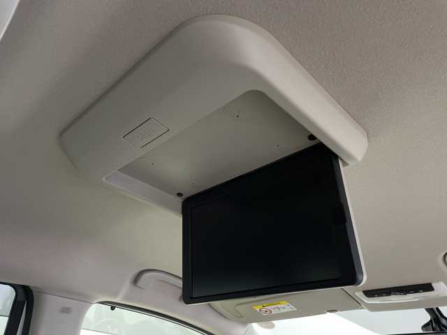 日産 セレナ e－パワー ハイウェイスター V 鹿児島県 2021(令3)年 4万km ブリリアントホワイトパール 2トーン 純正ナビ/（AM/FM/CD/DVD/Bluetooth)/フルセグTV/アラウンドビューモニター/フリップダウンモニター/プロパイロット/両側パワースライドドア/ハンズフリーオートスライド/前席シートヒーター/ステアリングヒーター/ステアリングリモコン/横滑り防止/衝突被害軽減ブレーキ/クルーズコントロール/レーンキープアシスト/オートライト/前後コーナーセンサー/LEDヘッドライト/フォグランプ/フロアマット/純正15インチアルミ/プッシュスタート