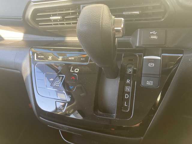 日産 デイズ HWS X プロパイロットED 三重県 2020(令2)年 9.5万km フローズンバニラパール/アッシュブラウンM (株)IDOMが運営する【じしゃロン四日市店】の自社ローン対象車両になります。こちらは現金ご利用時の価格です。自社ローンご希望の方は別途その旨お申付け下さい。/純正SDナビ（CD/DVD/BT/AM/FM）/フルセグTV/全方位カメラ/レーダークルーズコントロール/プロパイロット/衝突軽減システム/バックカメラ/レーンキープアシスト/ドライブレコーダー