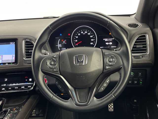 ホンダ ヴェゼル ハイブリッド RS ホンダセンシング 鹿児島県 2018(平30)年 4.9万km オーロラアメジストメタリック ホンダセンシング/・衝突軽減ブレーキ/・誤発進抑制機能/・アダプティブクルーズコントロール/・車線維持支援システム/純正SDリナビ/CD/DVD/BT/フルセグTV/バックカメラ/LEDオートライト/フォグランプ/合皮ハーフレザーシート/シートヒーター/純正18インチアルミホイール/パドルシフト/アイドリングストップ/スマートキー/ビルトインETC