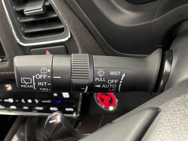 ホンダ ヴェゼル ハイブリッド RS ホンダセンシング 鹿児島県 2018(平30)年 4.9万km オーロラアメジストメタリック ホンダセンシング/・衝突軽減ブレーキ/・誤発進抑制機能/・アダプティブクルーズコントロール/・車線維持支援システム/純正SDリナビ/CD/DVD/BT/フルセグTV/バックカメラ/LEDオートライト/フォグランプ/合皮ハーフレザーシート/シートヒーター/純正18インチアルミホイール/パドルシフト/アイドリングストップ/スマートキー/ビルトインETC