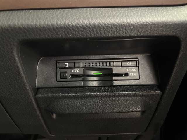 トヨタ エスクァイア ハイブリッド Gi 埼玉県 2015(平27)年 5.2万km スパークリングブラックパールクリスタルシャイン 純正9インチナビ　NSZT-Y64T/(Bluetooth/CD/DVD/AM/FM)/地デジフルセグ/バックカメラ/前後ドライブレコーダー/ETC/クルーズコントロール/運転席・助手席シートヒーター/ワイヤレス充電/プッシュスタート/ステアリングリモコン/両側パワースライドドア/ロールサンシェード/ウィンカーミラー/電動格納ミラー/フロントフォグランプ/純正フロアマット/純正ドアバイザー/純正15インチアルミホイール