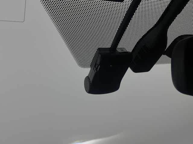 トヨタ エスクァイア ハイブリッド Gi 埼玉県 2015(平27)年 5.2万km スパークリングブラックパールクリスタルシャイン 純正9インチナビ　NSZT-Y64T/(Bluetooth/CD/DVD/AM/FM)/地デジフルセグ/バックカメラ/前後ドライブレコーダー/ETC/クルーズコントロール/運転席・助手席シートヒーター/ワイヤレス充電/プッシュスタート/ステアリングリモコン/両側パワースライドドア/ロールサンシェード/ウィンカーミラー/電動格納ミラー/フロントフォグランプ/純正フロアマット/純正ドアバイザー/純正15インチアルミホイール