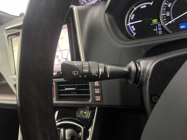 トヨタ エスクァイア ハイブリッド Gi 埼玉県 2015(平27)年 5.2万km スパークリングブラックパールクリスタルシャイン 純正9インチナビ　NSZT-Y64T/(Bluetooth/CD/DVD/AM/FM)/地デジフルセグ/バックカメラ/前後ドライブレコーダー/ETC/クルーズコントロール/運転席・助手席シートヒーター/ワイヤレス充電/プッシュスタート/ステアリングリモコン/両側パワースライドドア/ロールサンシェード/ウィンカーミラー/電動格納ミラー/フロントフォグランプ/純正フロアマット/純正ドアバイザー/純正15インチアルミホイール