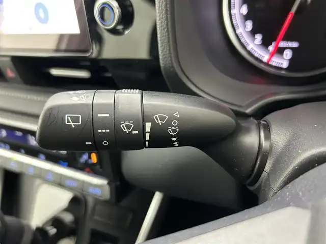 トヨタ ノア S－Z 熊本県 2022(令4)年 0.9万km ホワイトパールクリスタルシャイン 禁煙車　/モデリスタエアロ（Ｆ）/純正１０．５インチディスプレイオーディオ（ApplCarPlay・AndroidAuto・フルセグ・BT・HDMI・USB）　/純正13.2インチフリップダウンモニター　/レーダークルーズコントロール/バックカメラ　/ＥＴＣ２．０　/両側パワースライドドア　/前後クリアランスソナー　/前席シートヒーター/衝突軽減ブレーキ/駐車時支援パーキングサポートシステム/レーンキープアシスト/横滑り防止/前後クリアランスソナー/パーキングアシスト/ハーフレザーシート/社外フロアマット/純正17インチAW/オートライト/オートマチックハイビーム/フォグライト/スマートキー/プッシュスタート/スペアキー1本/保証書/取扱説明書