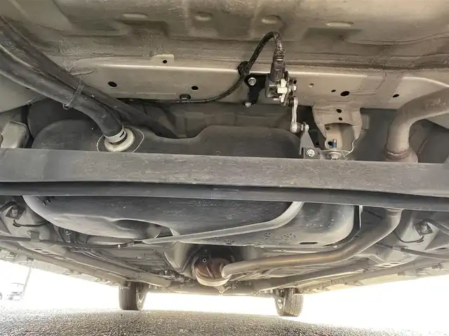 スズキ スペーシア カスタム HYBRID XS 佐賀県 2021(令3)年 6.4万km スチールシルバーM デュアルセンサーブレーキサポート/リアセンサー/レーダークルーズコントロール/純正8型SDナビ/・バックカメラ/・フルセグTV/BT/CD/DVD/前後ドライブレコーダー/両側パワースライドドア/純正15インチAW/LEDヘッドライト/オートライト/フォグランプ/ハーフレザーシート（合皮）/D席シートヒーター/ETC/革巻きステアリング/ヘッドアップディスプレイ/リアサーキュレーター/リアサンシェード/リアシートテーブル/プッシュスタート/スペアキー×1