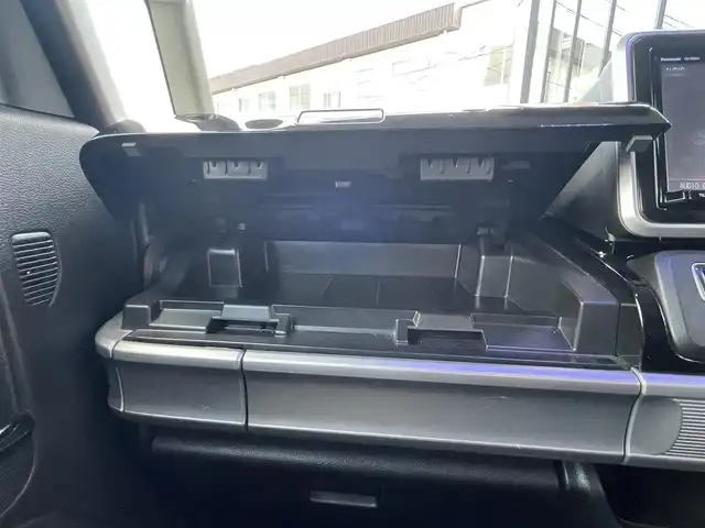 スズキ スペーシア カスタム HYBRID XS 佐賀県 2021(令3)年 6.4万km スチールシルバーM デュアルセンサーブレーキサポート/リアセンサー/レーダークルーズコントロール/純正8型SDナビ/・バックカメラ/・フルセグTV/BT/CD/DVD/前後ドライブレコーダー/両側パワースライドドア/純正15インチAW/LEDヘッドライト/オートライト/フォグランプ/ハーフレザーシート（合皮）/D席シートヒーター/ETC/革巻きステアリング/ヘッドアップディスプレイ/リアサーキュレーター/リアサンシェード/リアシートテーブル/プッシュスタート/スペアキー×1