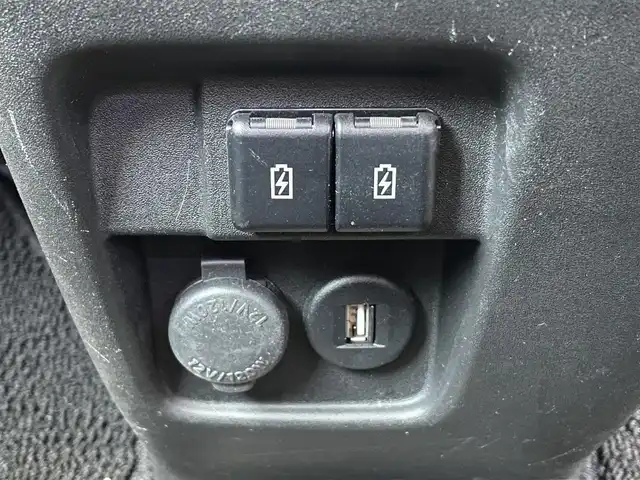 スズキ スペーシア カスタム HYBRID XS 佐賀県 2021(令3)年 6.4万km スチールシルバーM デュアルセンサーブレーキサポート/リアセンサー/レーダークルーズコントロール/純正8型SDナビ/・バックカメラ/・フルセグTV/BT/CD/DVD/前後ドライブレコーダー/両側パワースライドドア/純正15インチAW/LEDヘッドライト/オートライト/フォグランプ/ハーフレザーシート（合皮）/D席シートヒーター/ETC/革巻きステアリング/ヘッドアップディスプレイ/リアサーキュレーター/リアサンシェード/リアシートテーブル/プッシュスタート/スペアキー×1