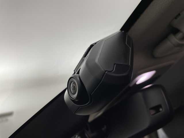 ホンダ ヴェゼル ハイブリッド e:HEV Z 富山県 2024(令6)年 1.7万km プレミアムサンライトホワイトパール ４WD/純正ナビ9インチ/（BT/CD/DVD/FM/AM/USB/Apple Car Play/Android Auto)/フルセグTV/プレミアムサウンド/全方位カメラ/バックカメラ/衝突被害軽減ブレーキ/横滑り防止装置/盗難防止装置/アダプティブクルーズコントロール/レーンキープアシスト/ブラインドスポットモニター/オートマチッックハイビーム/ダウンヒルアシストコントロール/電動リアゲート/置くだけ充電（ワイヤレス充電）/シートヒーター/ETC/ドライブレコーダー前後/スマートキー/プッシュスタート/ドアバイザー