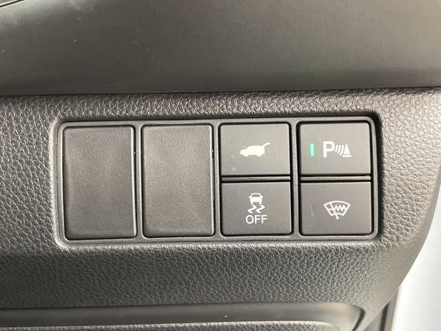 ホンダ ヴェゼル ハイブリッド e:HEV Z 富山県 2024(令6)年 1.7万km プレミアムサンライトホワイトパール ４WD/純正ナビ9インチ/（BT/CD/DVD/FM/AM/USB/Apple Car Play/Android Auto)/フルセグTV/プレミアムサウンド/全方位カメラ/バックカメラ/衝突被害軽減ブレーキ/横滑り防止装置/盗難防止装置/アダプティブクルーズコントロール/レーンキープアシスト/ブラインドスポットモニター/オートマチッックハイビーム/ダウンヒルアシストコントロール/電動リアゲート/置くだけ充電（ワイヤレス充電）/シートヒーター/ETC/ドライブレコーダー前後/スマートキー/プッシュスタート/ドアバイザー