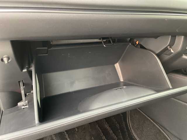 ホンダ ヴェゼル ハイブリッド e:HEV Z 富山県 2024(令6)年 1.7万km プレミアムサンライトホワイトパール ４WD/純正ナビ9インチ/（BT/CD/DVD/FM/AM/USB/Apple Car Play/Android Auto)/フルセグTV/プレミアムサウンド/全方位カメラ/バックカメラ/衝突被害軽減ブレーキ/横滑り防止装置/盗難防止装置/アダプティブクルーズコントロール/レーンキープアシスト/ブラインドスポットモニター/オートマチッックハイビーム/ダウンヒルアシストコントロール/電動リアゲート/置くだけ充電（ワイヤレス充電）/シートヒーター/ETC/ドライブレコーダー前後/スマートキー/プッシュスタート/ドアバイザー