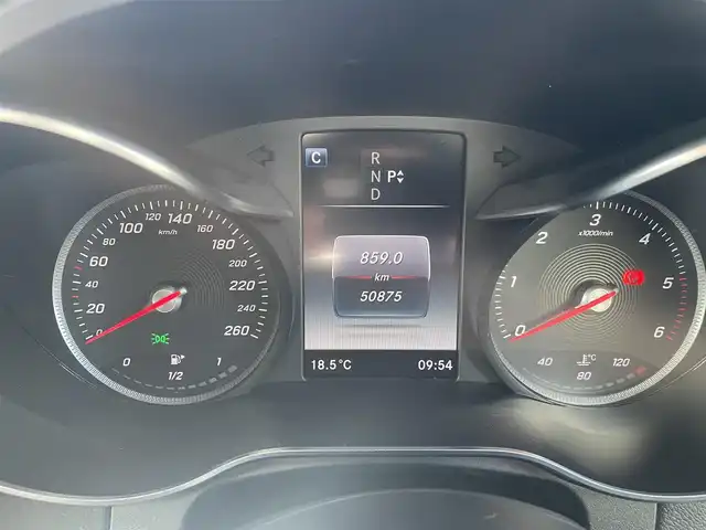 メルセデス・ベンツ ＧＬＣ２２０ d 4マチックスポーツ 神奈川県 2019(平31)年 5.1万km 黒