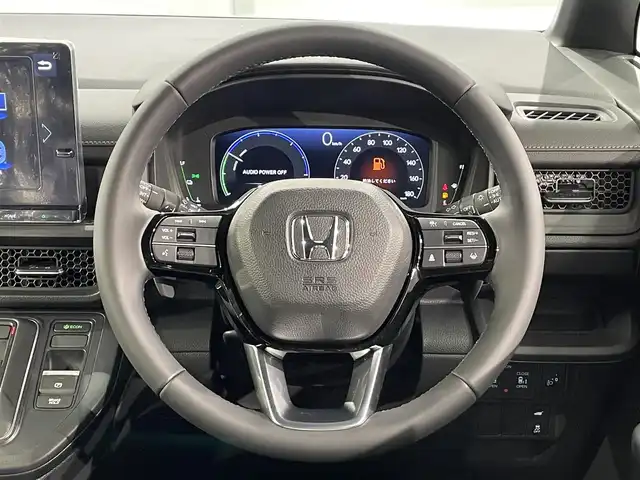 ホンダ ステップワゴン スパーダ eHEV 愛知県 2025(令7)年 0.1万km未満 プラチナホワイトパール 登録済未使用車/11.4インチナビHonda CONNECTナビ /(LXM-247VFLi)/ホンダセンシング/衝突軽減ブレーキ/両側パワースライドドア/レーダークルーズコントロール/レーンキープアシスト/コーナーセンサー/ブラインドスポットモニター/踏み間違い防止システム/シートヒーター/パワーテールゲート　/ＬＥＤヘッドライト/2列目オットマン/リアシェード/全列USBチャージャー