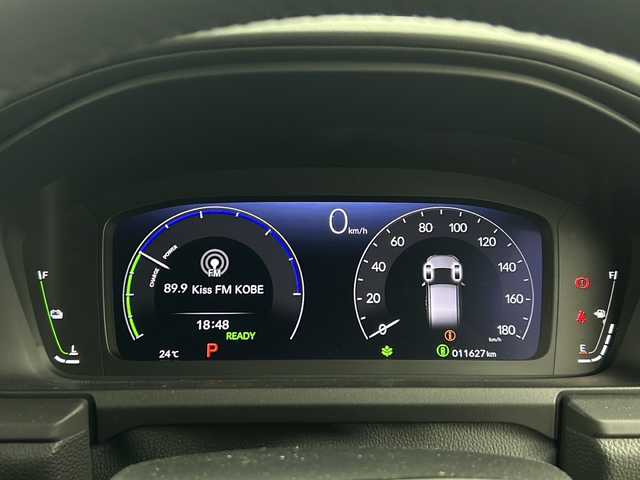 ホンダ ステップワゴン スパーダ eHEV 兵庫県 2022(令4)年 1.2万km プラチナホワイトパール ・純正８インチメモリナビ/CD/DVD/SD/TV/BT/・マルチビューカメラシステム/・ビルトインETC/・ブラインドスポットインフォメーション/・Honda SENSING/・衝突軽減ブレーキ（CMBS）/・誤発進抑制機能/・後方誤発進抑制機能/・近距離衝突軽減ブレーキ/・歩行者事故低減ステアリング/・路外逸脱抑制機能/・渋滞追従機能付アダプティブクルーズコントロール（ACC）/・車線維持支援システム（LKAS）/・トラフィックジャムアシスト（渋滞運転支援機能）/・先行車発進お知らせ機能/・標識認識機能/・オートハイビーム/・アダプティブドライビングビーム/・パワーテールゲート(メモリー機能付)/・ハーフレザーシート/・2列目オットマン/・運転席＆助手席シートヒーター/・トリプルゾーンコントロール・フルオートエアコンディショナー/・コンビシート/・16インチアルミホイール(SPADA専用)/・減速セレクター/・全列USBチャージャー
