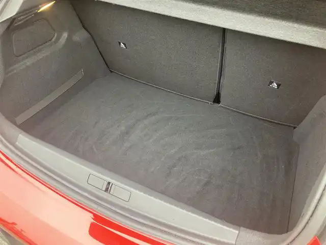 プジョー ２０８ GT ライン 熊本県 2020(令2)年 0.1万km未満 赤 純正メモリナビ（Bluetooth、AppleCarPlay）/バックカメラ/ワイヤレス充電/コーナーセンサー/ハーフレザーシート/純正17インチアルミホイール/LEDヘッドライト/ETC