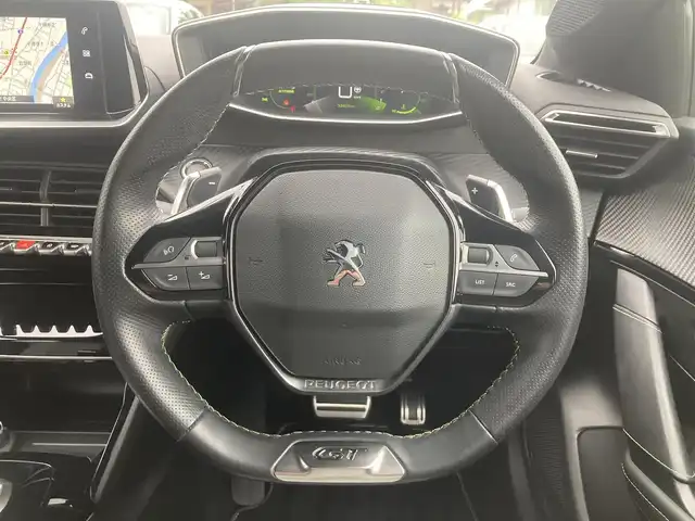 プジョー ２０８ GT ライン 熊本県 2020(令2)年 0.1万km未満 赤 純正メモリナビ（Bluetooth、AppleCarPlay）/バックカメラ/ワイヤレス充電/コーナーセンサー/ハーフレザーシート/純正17インチアルミホイール/LEDヘッドライト/ETC