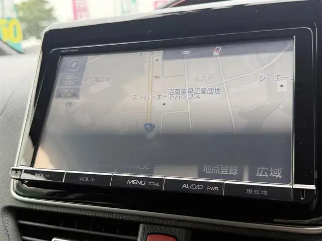 トヨタ ノア ハイブリッド G 千葉県 2015(平27)年 2.9万km シルバーM 純正SDナビ（AM/FM/CD/DVD/フルセグTV/Bluetooth）/バックカメラ/ドライブレコーダー/クルーズコントロール/ワイヤレス充電器（置くだけ充電）/片側パワースライドドア/ETC/純正ホイール/LEDヘッドライト/WAC/プッシュスタート/スペアキー/保証書/取り扱い説明書