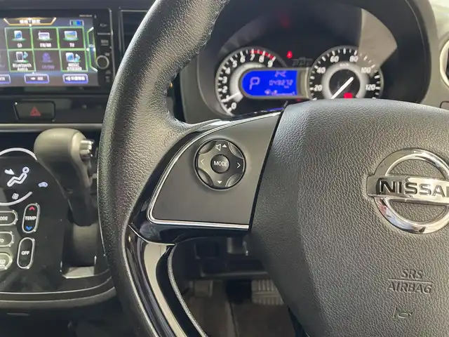 日産 デイズ ルークス HWS X Vセレクション 沖縄県 2018(平30)年 5万km ホワイトパール (株)IDOMが運営する【じしゃロンコザ店】の自社ローン専用車両になりますこちらは現金またはオートローンご利用時の価格です。自社ローンご希望の方は別途その旨お申付け下さい/・本土仕入/・純正ナビ/・Bluetooth接続/・DVD再生/・TV/・全方位カメラ/・バックカメラ/・両側パワースライドドア/・スマートキー/・プッシュスタート/・ETC/・純正アルミホイール/・オートライト