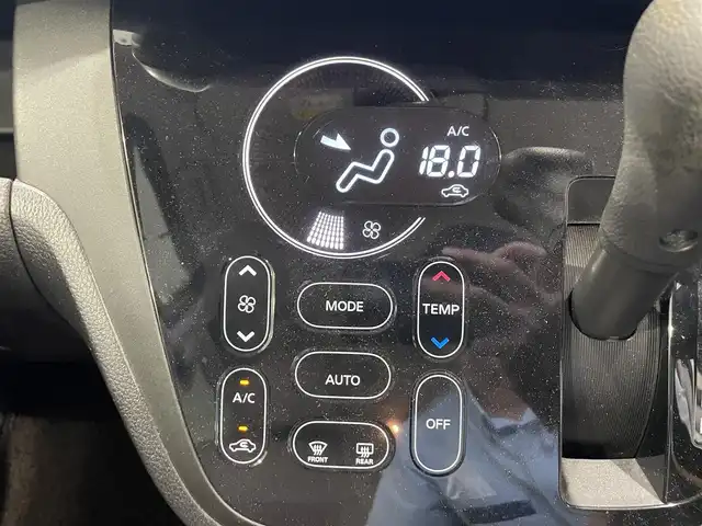 日産 デイズ ルークス HWS X Vセレクション 沖縄県 2018(平30)年 5万km ホワイトパール (株)IDOMが運営する【じしゃロンコザ店】の自社ローン専用車両になりますこちらは現金またはオートローンご利用時の価格です。自社ローンご希望の方は別途その旨お申付け下さい/・本土仕入/・純正ナビ/・Bluetooth接続/・DVD再生/・TV/・全方位カメラ/・バックカメラ/・両側パワースライドドア/・スマートキー/・プッシュスタート/・ETC/・純正アルミホイール/・オートライト