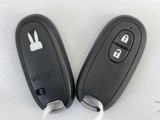 スズキ ラパン ショコラ X 群馬県 2014(平26)年 5.9万km カシスピンクパールメタリック 社外７インチナビ　Ｂｌｕｅｔｏｏｔｈ　ＣＤ　ＤＶＤ　バックカメラ　ＨＩＤヘッドライト　アイドリングストップ　オートエアコン　純正フロアマット　スマートキー　プッシュスタート　オートライト　禁煙車