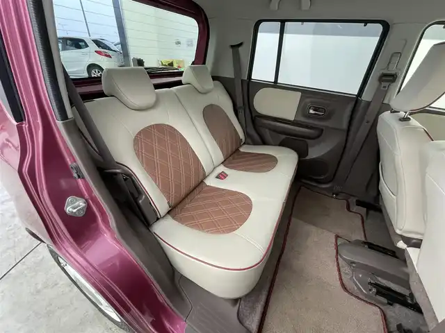 スズキ ラパン ショコラ X 群馬県 2014(平26)年 5.9万km カシスピンクパールメタリック 社外７インチナビ　Ｂｌｕｅｔｏｏｔｈ　ＣＤ　ＤＶＤ　バックカメラ　ＨＩＤヘッドライト　アイドリングストップ　オートエアコン　純正フロアマット　スマートキー　プッシュスタート　オートライト　禁煙車