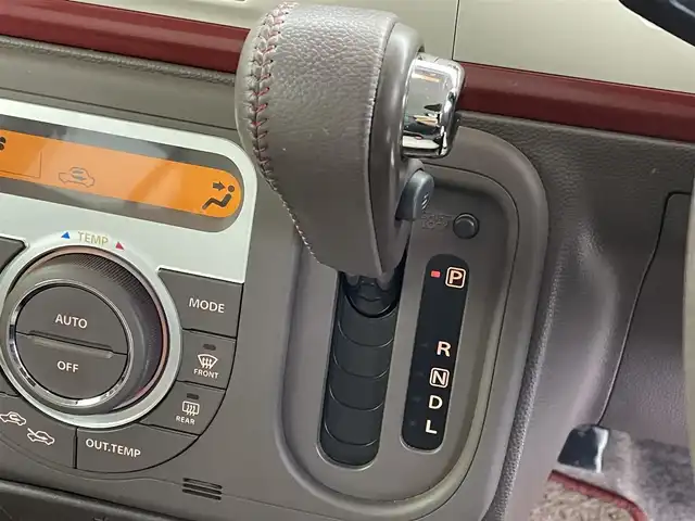 スズキ ラパン ショコラ X 群馬県 2014(平26)年 5.9万km カシスピンクパールメタリック 社外７インチナビ　Ｂｌｕｅｔｏｏｔｈ　ＣＤ　ＤＶＤ　バックカメラ　ＨＩＤヘッドライト　アイドリングストップ　オートエアコン　純正フロアマット　スマートキー　プッシュスタート　オートライト　禁煙車