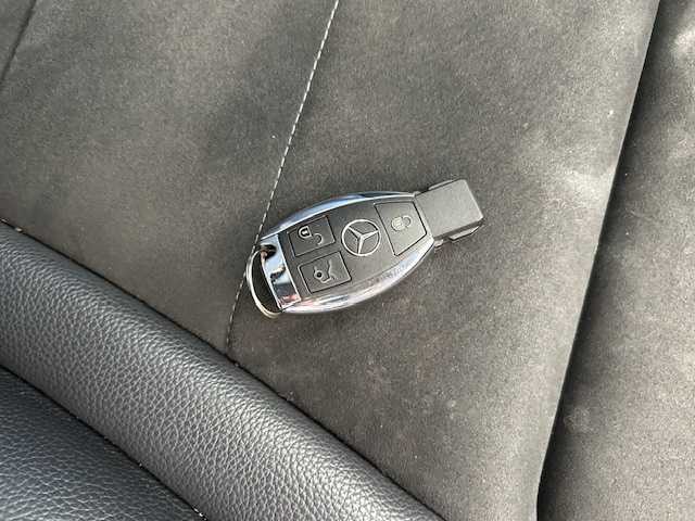 メルセデス・ベンツ ＧＬＣ２２０ d 4マチック クーペ スポーツ 宮城県 2017(平29)年 9.6万km ポーラホワイト 4WD/純正メーカーメモリナビ/アラウンドビューモニター/ハーフレザーシート/前席パワーシート/全席シートヒーター/パワーバックドア/クルーズコントロール/レーンアシスト/衝突被害軽減システム/ブラインドスポットモニター/LEDオートヘッドライト/コーナーセンサー/純正夏タイヤ19インチ/ETC/前後ドライブレコーダー/保証書・記録簿・取扱説明書