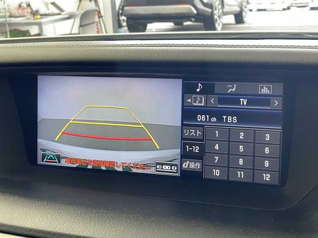 レクサス ＧＳ 250 Fスポーツ 栃木県 2015(平27)年 7.2万km ホワイトノーヴァガラスフレーク 純正ナビ/ 【AM/FM/CD/DVD/SD/USB/AUX/BT】/フルセグTV/バックガイドカメラ/サンルーフ/クリアランスソナー/ブラインドスポットモニター/レザーシート/前席パワーシート/運転席シートメモリー/前席シートヒーター/前席エアシート/パワートランクリッド/リア電動シェード/パドルシフト/横滑り防止装置/ETC