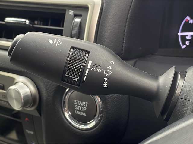 レクサス ＧＳ 250 Fスポーツ 栃木県 2015(平27)年 7.2万km ホワイトノーヴァガラスフレーク 純正ナビ/ 【AM/FM/CD/DVD/SD/USB/AUX/BT】/フルセグTV/バックガイドカメラ/サンルーフ/クリアランスソナー/ブラインドスポットモニター/レザーシート/前席パワーシート/運転席シートメモリー/前席シートヒーター/前席エアシート/パワートランクリッド/リア電動シェード/パドルシフト/横滑り防止装置/ETC