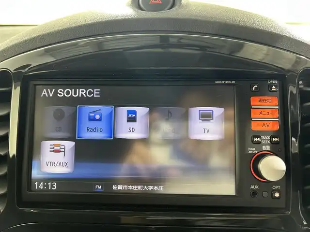 日産 ジューク 15RX タイプV 佐賀県 2012(平24)年 5.2万km ダイヤモンドシルバー 純正7インチナビ/ワンセグTV/Bluetooth/CD/DVD/バックカメラ/ETC/革巻きステアリング/オートエアコン/オートライト/フォグランプ/フロアマット/ドアバイザー/電動格納ミラー/プッシュスタート/スマートキー/スペアキー1本