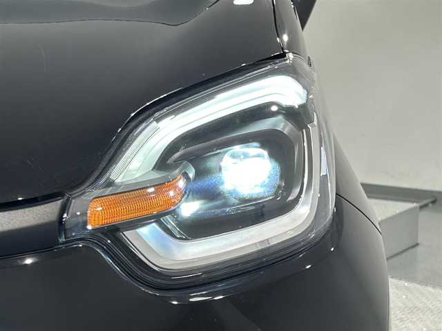 トヨタ シエンタ Z 愛知県 2022(令4)年 5.4万km ブラック 純正１０．５インチディスプレイオーディオＰｌｕｓ　/（AM/FM/フルセグTV/Bluetooth/CD・DVD再生/Miracast/USB)/パノラミックビューモニター　/寒冷地仕様　/コンフォートパッケージ　/　　-シートヒーター/　　-ステアリングヒーター/ビルトインＥＴＣ　/両側パワースライドドア　/トヨタセーフティセンス　/　　-プリクラッシュセーフティ/　　-レーントレーニングアシスト＋レーンディパーチャーアラート/　　-レーダークルーズコントロール/　　-アダプティブハイビーム/　　-ロードサインアシスト　/　　-発進遅れ告知機能/ブラインドスポットモニター（BSM)/クリアランスソナー