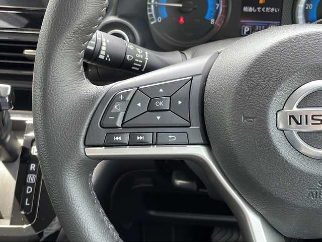 日産 デイズ HWS X プロパイロットED 山口県 2020(令2)年 3.2万km フローズンバニラパール/アッシュブラウンM 純正9インチSDナビ【MM319D-L】/・DVD再生機能有/・フルセグテレビ/・Bluetooth/・USB入力端子/全方位カメラ/バックカメラ/前後ドライブレコーダー【DJ4-D】/ETC2.0/プロパイロット/レーダークルーズコントロール/純正14インチアルミホイール/純正フロアマット/ステアリングスイッチ/ステアリングホールド/スマートキー/スペアキー/プッシュスタート/電動パーキングブレーキ/アイドリングストップ /パーキングアシスト/エマージェンシーブレーキ/レーンキープアシスト/盗難防止装置