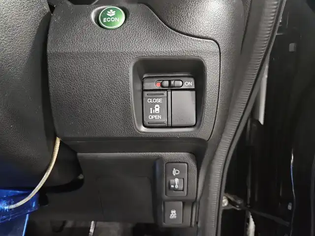 ホンダ Ｎ ＢＯＸ G Lパッケージ 富山県 2015(平27)年 5万km スマートブラック 〇社外ナビ/〇フルセグTV/〇パワースライドドア（片側）/〇バックカメラ/〇ETC/〇アイドリングストップ/〇ハロゲンヘッドランプ/〇純正14インチフルホイールキャップ/〇ウレタン製ステアリングホイール/〇ステアリングスイッチ/〇オートエアコン/〇シートヒーター/〇プッシュエンジンスタート/スマートキーシステム/〇禁煙車