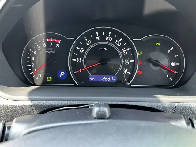 トヨタ ヴォクシー ZS 煌Ⅲ 愛知県 2021(令3)年 1.3万km ブラック 純正ディーラーナビ（AM/FM/CD/DVD/BT/フルセグTV）/クルーズコントロール/パーキングサポートブレーキ/クリアランスソナー/レーンディパーチャーアラート/先行車発進告知/ハーフレザーシート/ETC/プッシュスタート/Wエアコン/サイドシェード/純正16インチアルミホイール/ステアリングスイッチ/LEDヘッドランプ/フォグランプ/ナノイー/純正フロアマット/取説/保証書/スペアキー/電動格納ドアミラー