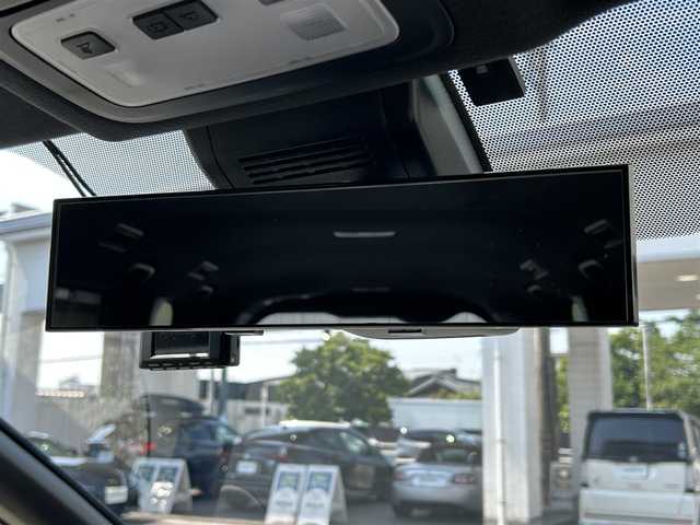 トヨタ ヴォクシー ZS 煌Ⅲ 愛知県 2021(令3)年 1.3万km ブラック 純正ディーラーナビ（AM/FM/CD/DVD/BT/フルセグTV）/クルーズコントロール/パーキングサポートブレーキ/クリアランスソナー/レーンディパーチャーアラート/先行車発進告知/ハーフレザーシート/ETC/プッシュスタート/Wエアコン/サイドシェード/純正16インチアルミホイール/ステアリングスイッチ/LEDヘッドランプ/フォグランプ/ナノイー/純正フロアマット/取説/保証書/スペアキー/電動格納ドアミラー