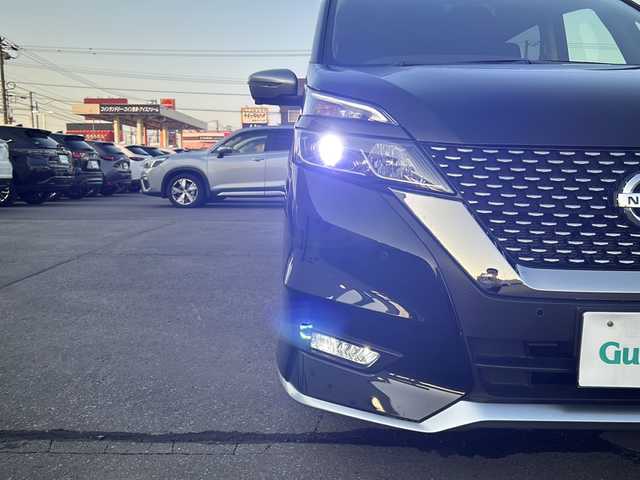 日産 セレナ オーテック セーフティパッケージ 道北・旭川 2019(平31)年 1.1万km ダイヤモンドブラック ・４WD/・禁煙車/・寒冷地仕様/・純正9型ナビ/　CD/DVD/BD/フルセグTV/BT/SD/MS/USB/AUX/・純正フリップダウンモニター/・両側電動スライドドア/・左ハンズフリードア/・プロパイロット/・エマージェンシーブレーキ/・レーンキープアシスト/・ハンドル支援/・アラウンドビューモニター/・デジタルインナーミラー/・パーキングアシスト/・コーナーセンサー/・ステアリングヒーター/・LEDヘッドライト/・純正15インチAW冬タイヤ積込/・純正エンジンスターター/・ドライブレコーダー/・前席シートヒーター/・USB給電5個/・後席サンシェード/・純正フロアマット/・保証書/・取説
