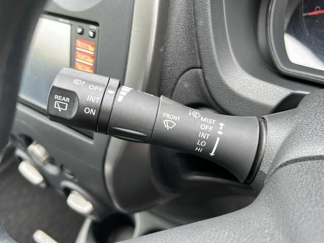 日産 ノート X 千葉県 2013(平25)年 6.3万km ダークメタルグレー ナビ　ＭＭ１１２－Ｗ　バックカメラ　ＣＤ　ＴＶ　ＩＰＯＤＳ　ＥＴＣ　前方ドライブレコーダー　オートライト機能　スマートキー　プッシュスタート Ｗエアバッグ 純正フロアマット　社外１５インチブラックＡＷ