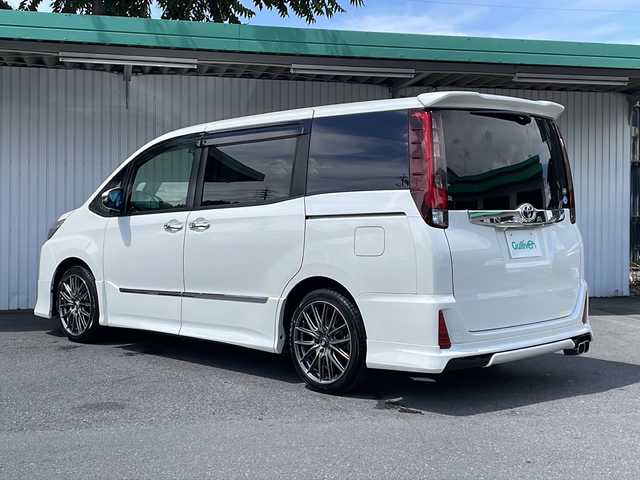 トヨタ ノア Si 長野県 2015(平27)年 6万km ホワイトパールクリスタルシャイン モデリスタエアロ/アルパイン10インチナビフルセグTV/フリップダウンモニター/バックカメラ/ビルトインETC/両側パワースライドドア/社外18インチアルミ/クルーズコントロール/保証書・取説/スペアキー