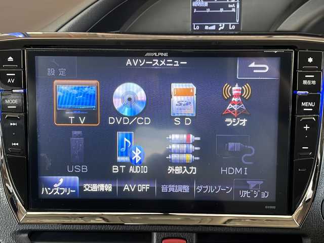トヨタ ノア Si 長野県 2015(平27)年 6万km ホワイトパールクリスタルシャイン モデリスタエアロ/アルパイン10インチナビフルセグTV/フリップダウンモニター/バックカメラ/ビルトインETC/両側パワースライドドア/社外18インチアルミ/クルーズコントロール/保証書・取説/スペアキー