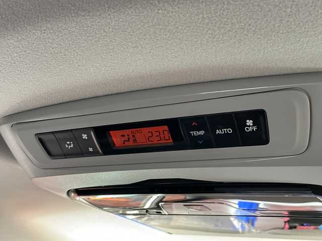トヨタ ノア Si 長野県 2015(平27)年 6万km ホワイトパールクリスタルシャイン モデリスタエアロ/アルパイン10インチナビフルセグTV/フリップダウンモニター/バックカメラ/ビルトインETC/両側パワースライドドア/社外18インチアルミ/クルーズコントロール/保証書・取説/スペアキー