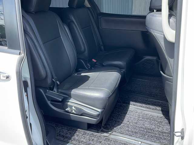 トヨタ ノア Si 長野県 2015(平27)年 6万km ホワイトパールクリスタルシャイン モデリスタエアロ/アルパイン10インチナビフルセグTV/フリップダウンモニター/バックカメラ/ビルトインETC/両側パワースライドドア/社外18インチアルミ/クルーズコントロール/保証書・取説/スペアキー