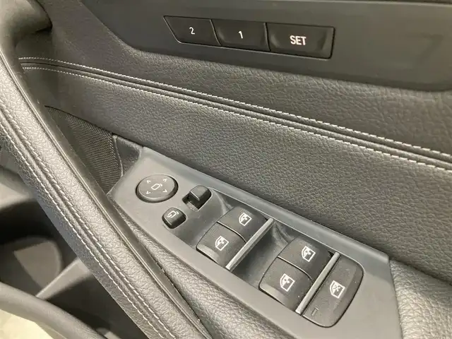 ＢＭＷ ５２３ｉ Mスポーツ 熊本県 2018(平30)年 3.4万km メディテラニアンブルー ・スマートキー/・プッシュスタート/・注意喚起アシスタント/・インテリジェントセーフティ/・PDC自動起動/・アクティブPDC緊急ブレーキ/・パーキングアシスト/・オートハイビーム/・クルーズコントロール(追従式)/・純正HDDナビ/　【DVD・Bluetooth・USB・AppleCarPlay】/・フルセグTV/・全方位カメラ/・ETC/・ドライブレコーダー(前方録画)/・パワートランク/・LEDヘッドランプ/・LEDフォグランプ/・純正マット/・保証書/取説